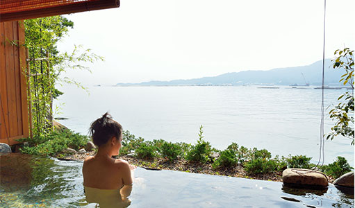 大浴場で